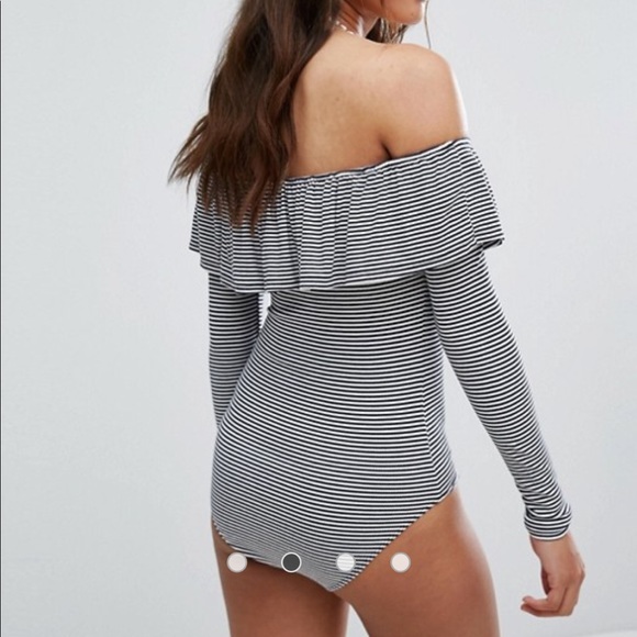 Abercrombie Women’s Off-Shoulder Striped Bodysuit - Picture 3 of 8